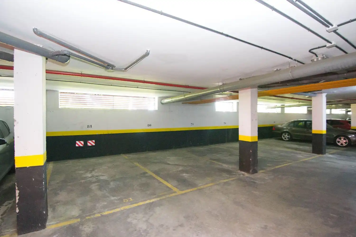 Parkplatz von Wohnung zur Miete in Villanueva de la Cañada mit Klimaanlage