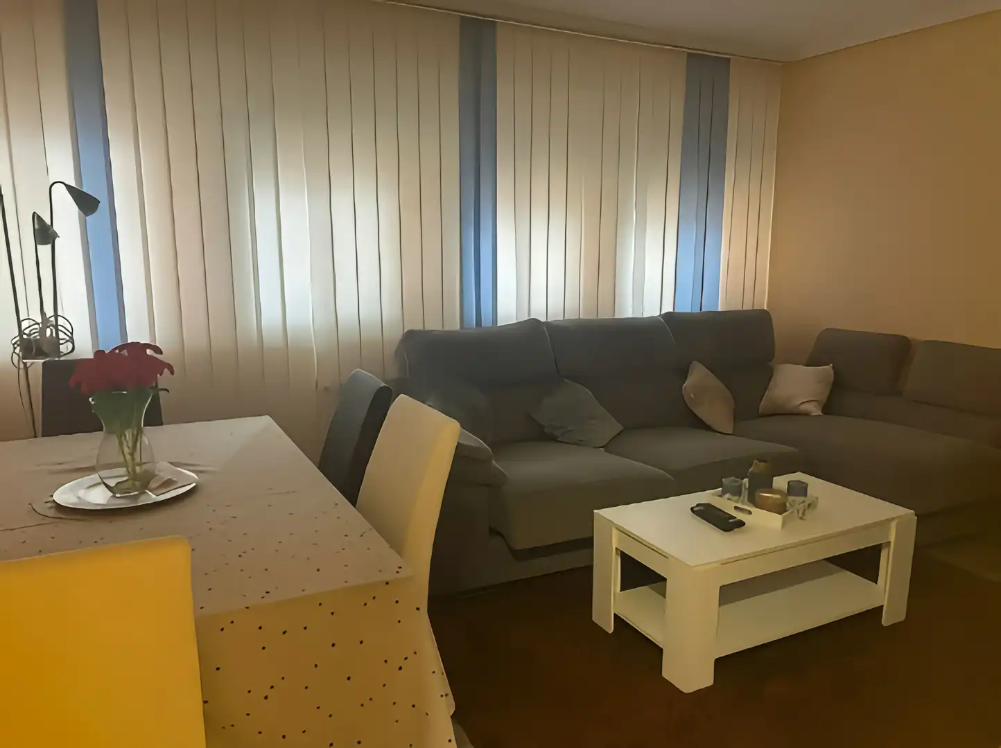 Wohnzimmer von Wohnung zum Verkauf in Vitoria - Gasteiz mit Heizung, Parkett und Abstellraum