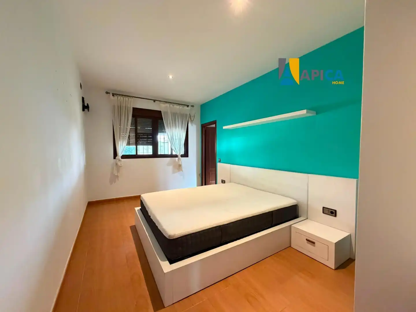 Habitación de Casa o chalet en venta en Chiclana de la Frontera con Aire acondicionado, Terraza y Trastero