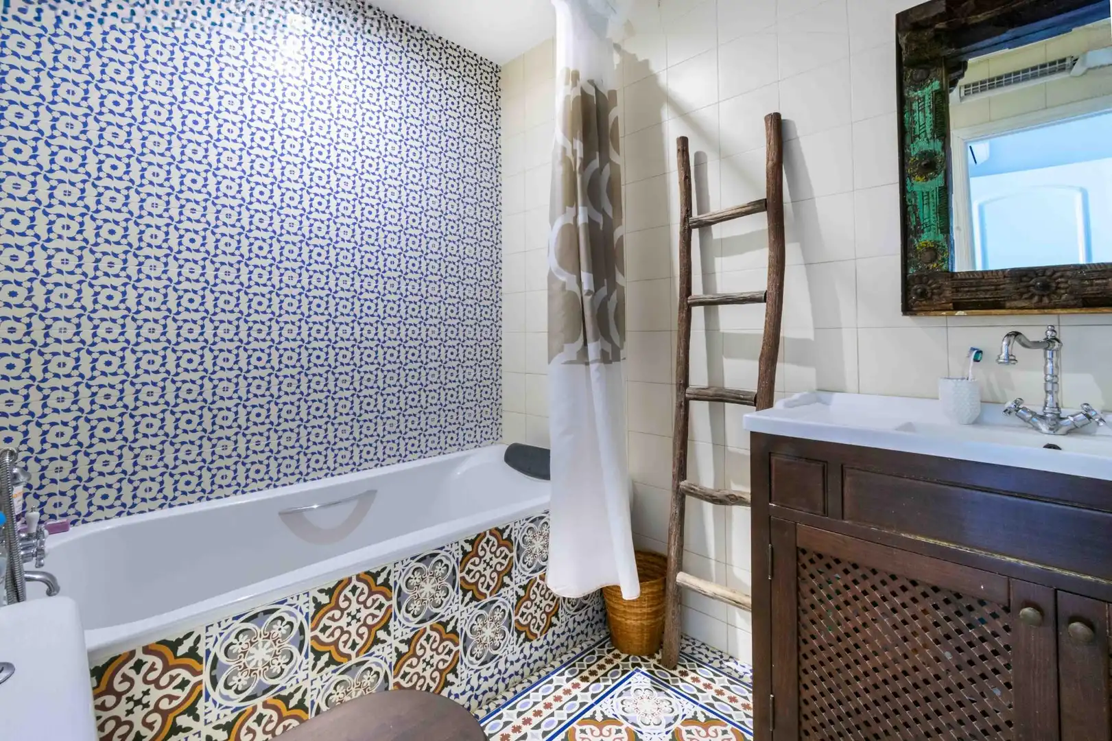 Bany de Apartament en venda en Altea amb Terrassa, Piscina i Moblat
