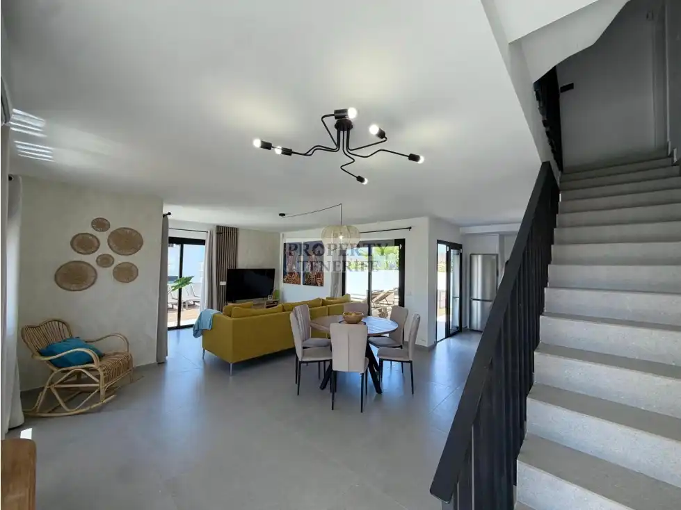 Sala d'estar de Casa o xalet en venda en San Miguel de Abona amb Terrassa, Piscina i Moblat
