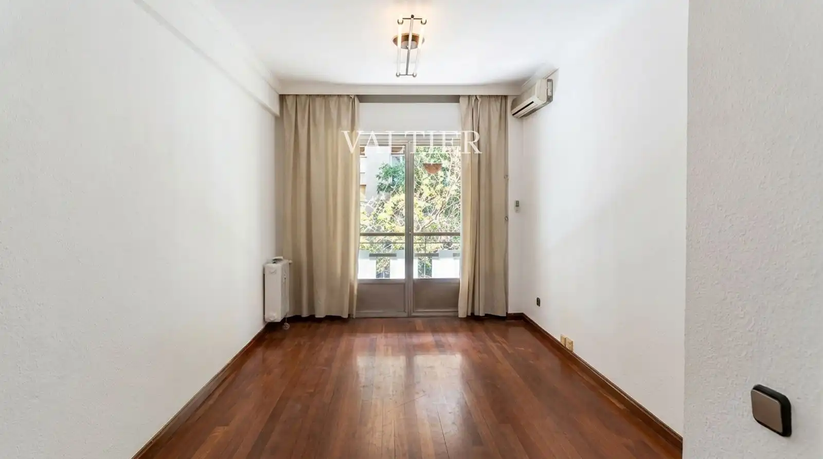 Bedroom of Flat for sale in Madrid  with Air Conditioner, Heating and Terrace