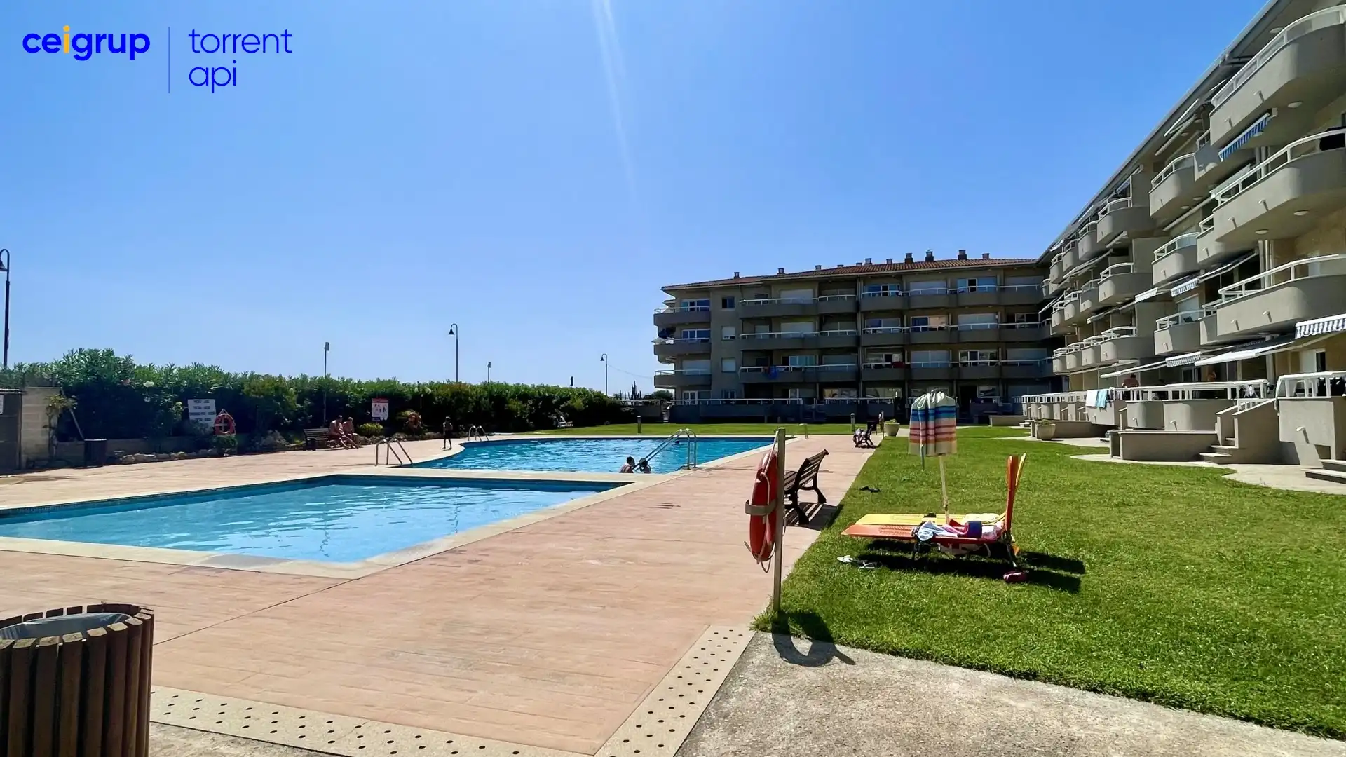 Piscina de Planta baja en venta en L'Estartit con Terraza, Piscina y Amueblado