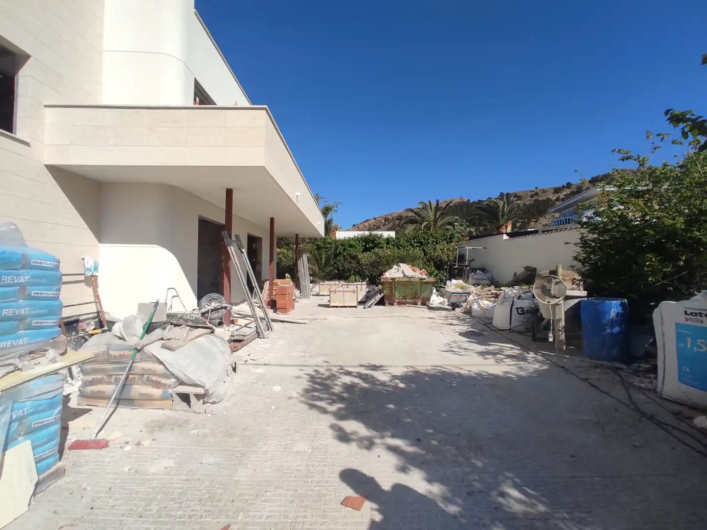 Vista exterior de Casa o chalet en venta en L'Alfàs del Pi con Aire acondicionado, Terraza y Trastero