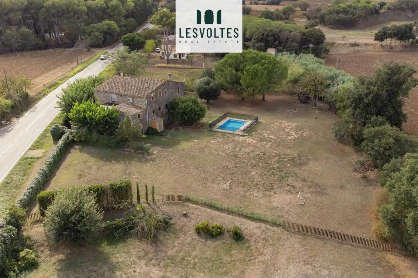 Houses for sale in Rupià  with Air Conditioner, Heating and Private garden