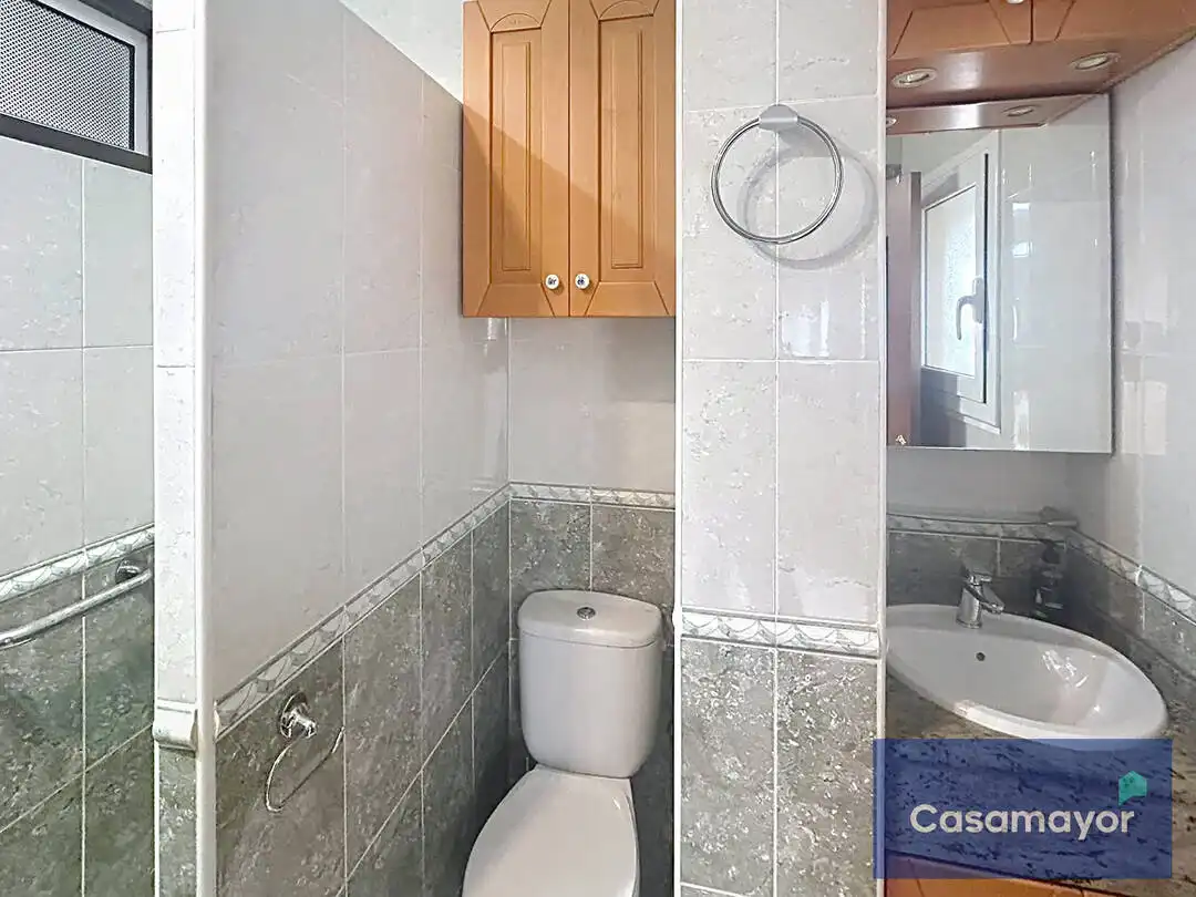 Bathroom of Flat for rent in Alicante / Alacant  with Air Conditioner, Heating and Furnished