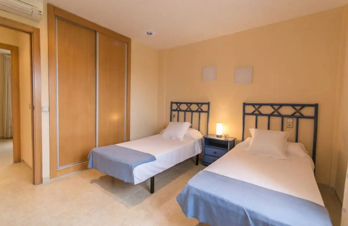 Habitación de Casa o chalet en venta en L'Ampolla con Aire acondicionado, Jardín privado y Terraza