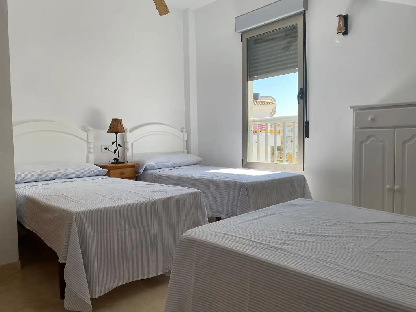 Dormitori de Casa adosada en venda en Oliva amb Aire condicionat, Calefacció i Jardí privat