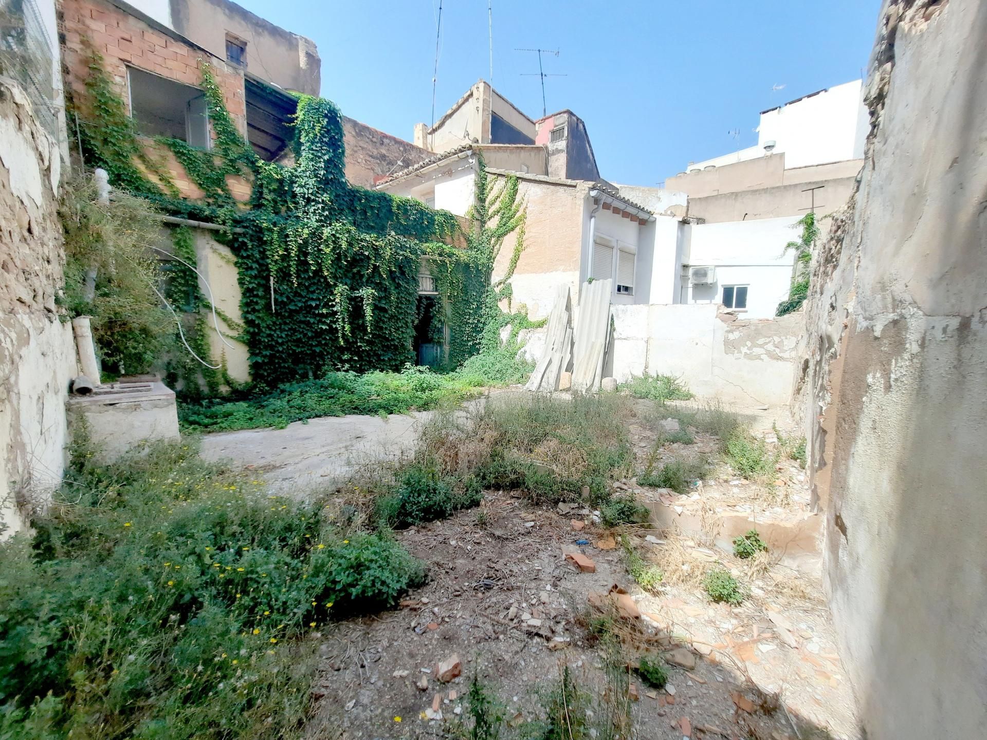 Casa o xalet en venda en Sagunto / Sagunt amb Calefacció, Terrassa i Balcó