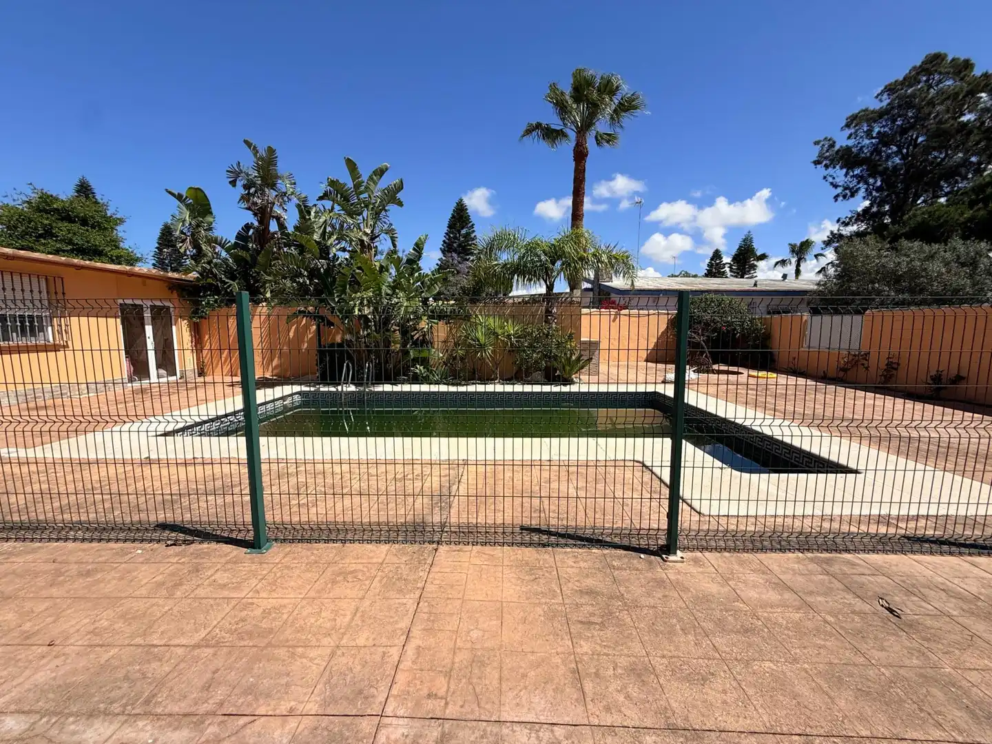 Piscina de Casa o xalet en venda en Chiclana de la Frontera