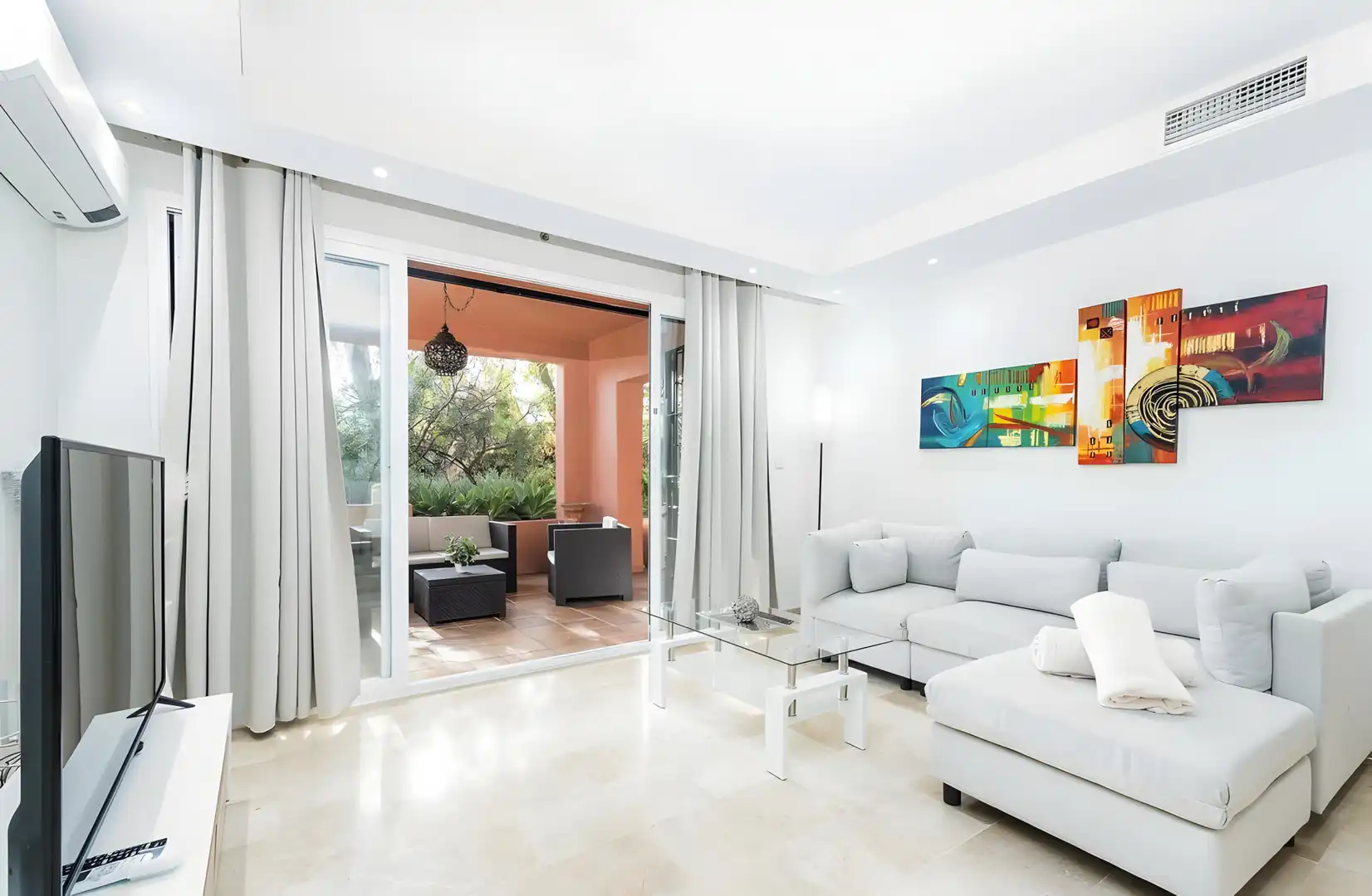 Living room of Apartments for rent in Marbella  with Air Conditioner, Terrace and Swimming Pool