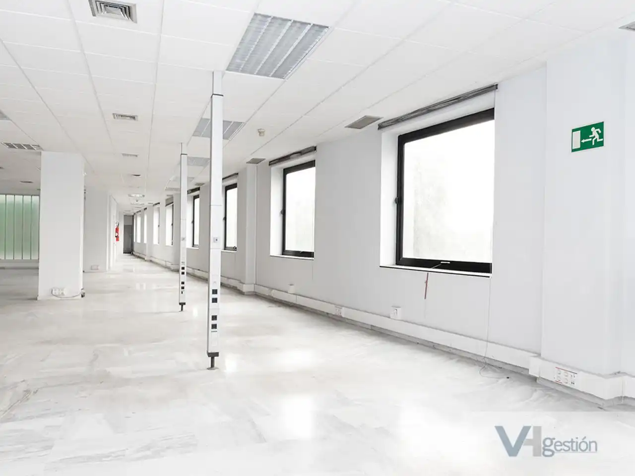 Office for sale in REINO UNIDO, El Cano - Los Bermejales