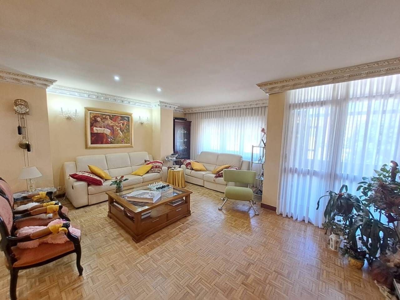 Living room of Flat for sale in Burgos Capital  with Heating, Terrace and Alarm
