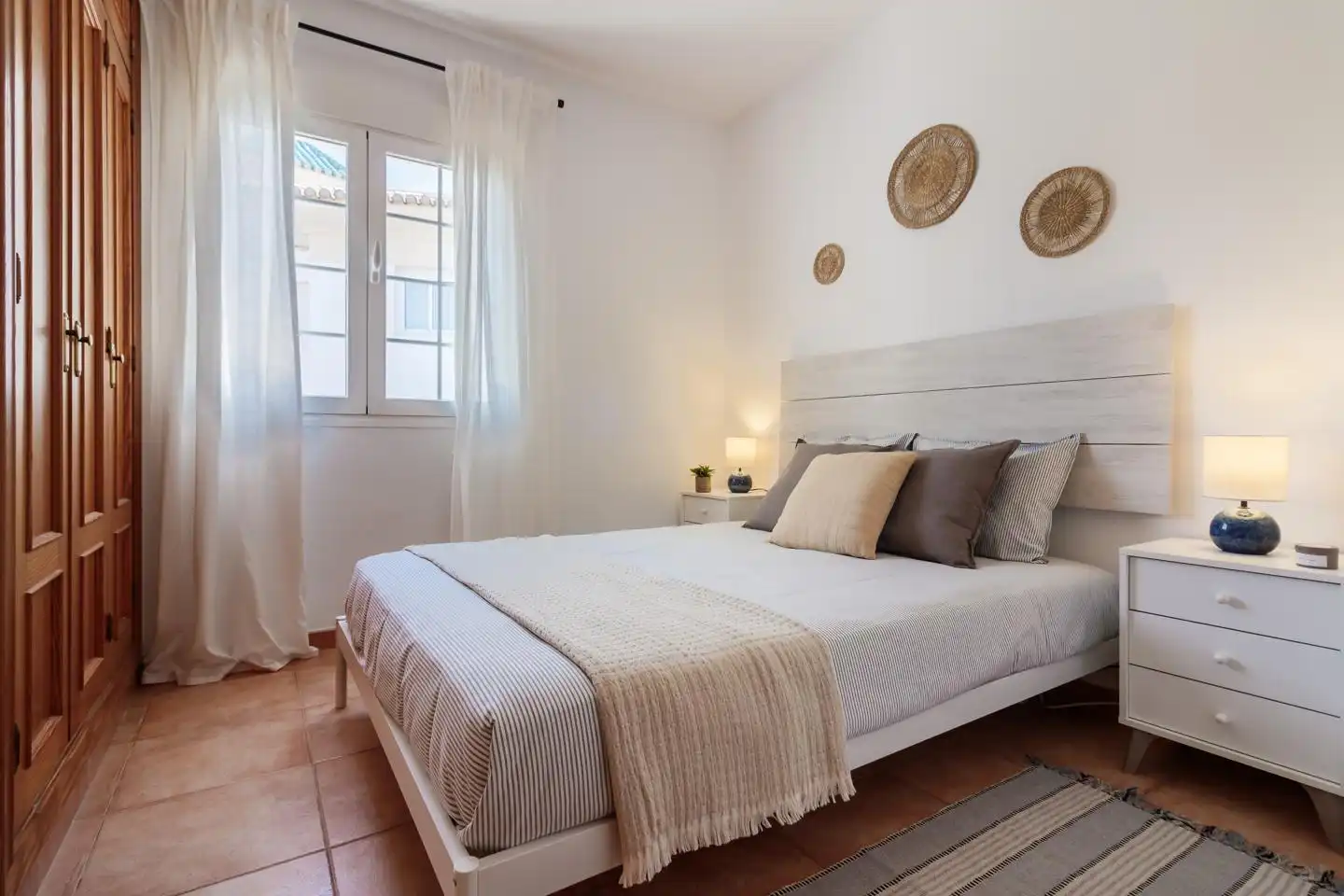 Habitación de Dúplex en venta en Nerja con Aire acondicionado, Terraza y Trastero