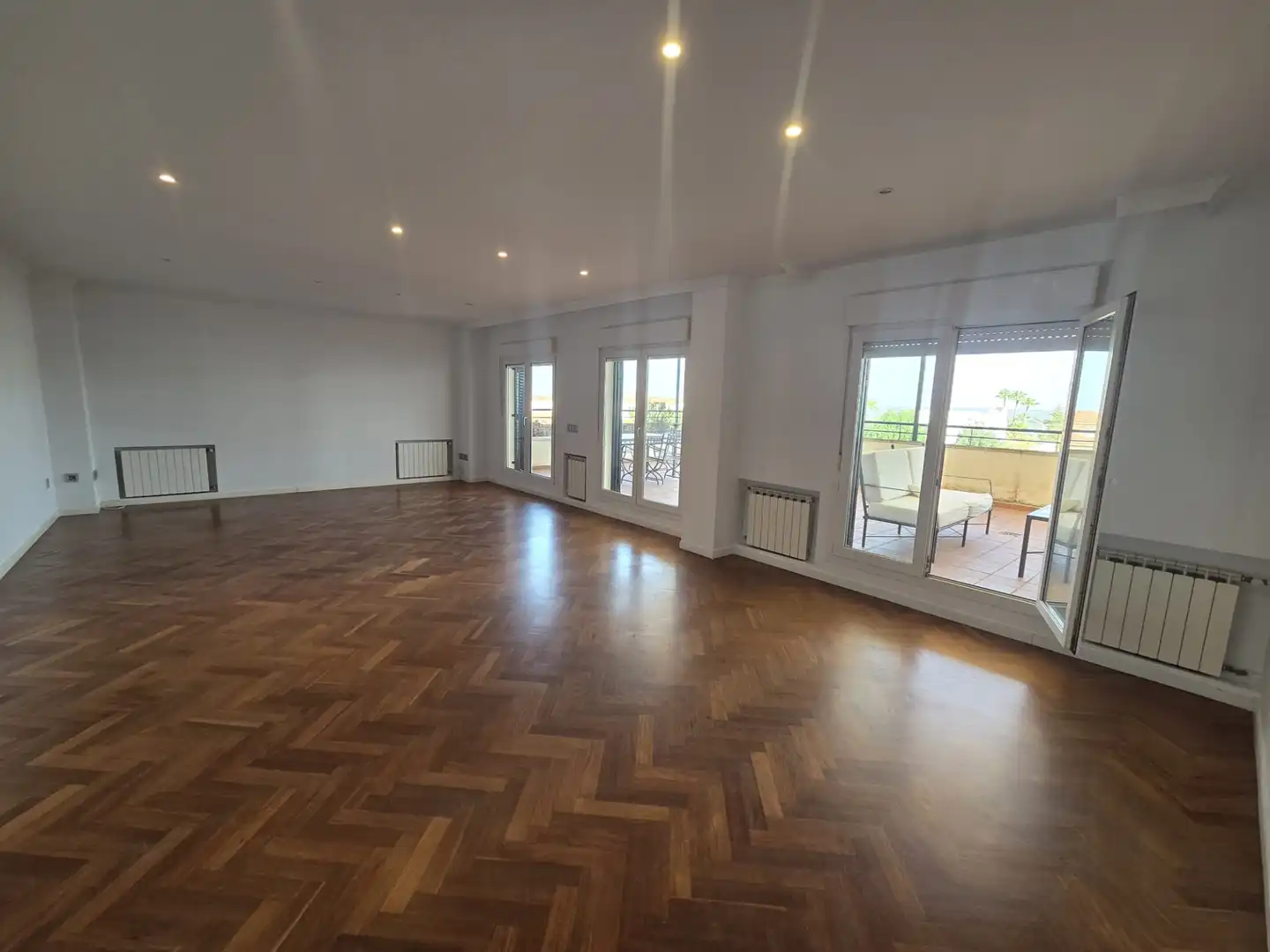 Sala de estar de Ático de alquiler en Badajoz con Aire acondicionado, Calefacción y Parquet