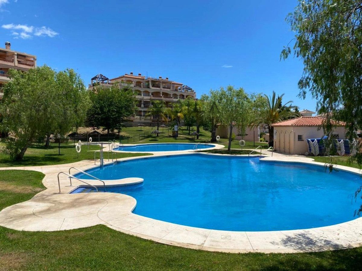 Swimming pool of Flat for sale in Mijas  with Air Conditioner, Terrace and Swimming Pool