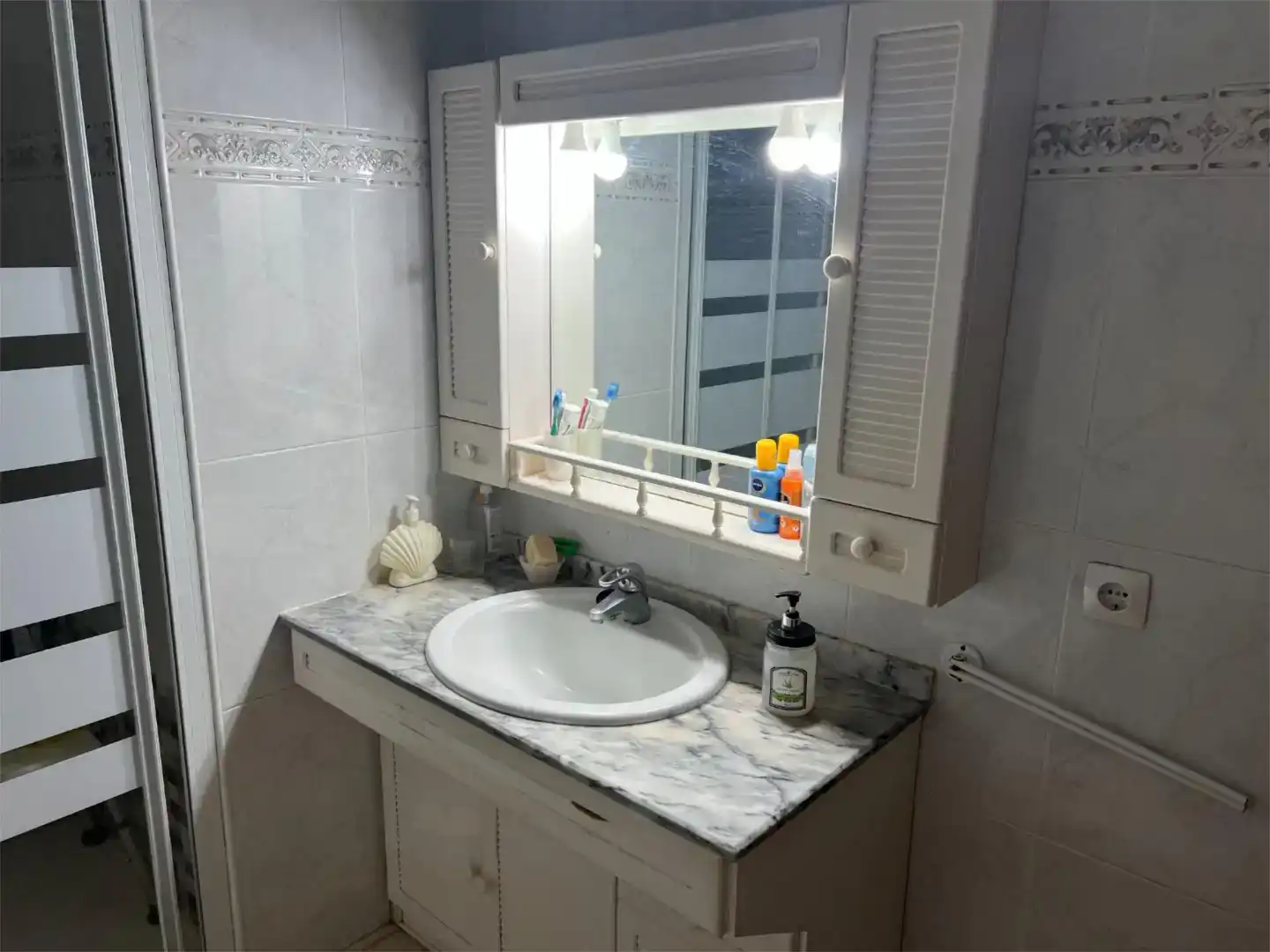 Bany de Finca rústica en venda en Santa Cruz del Retamar amb Piscina