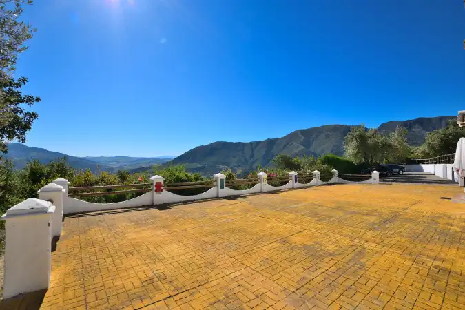 Terraza de Finca rústica en venta en Zahara con Aire acondicionado, Calefacción y Jardín privado