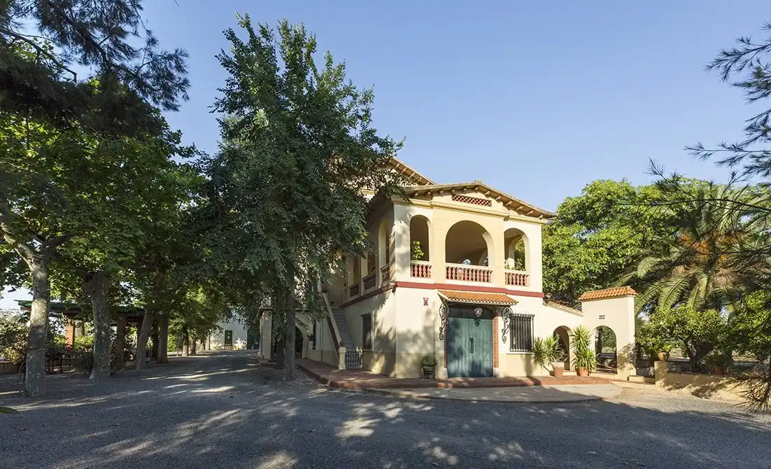 Vista exterior de Finca rústica en venta en Reus con Terraza, Piscina y Amueblado