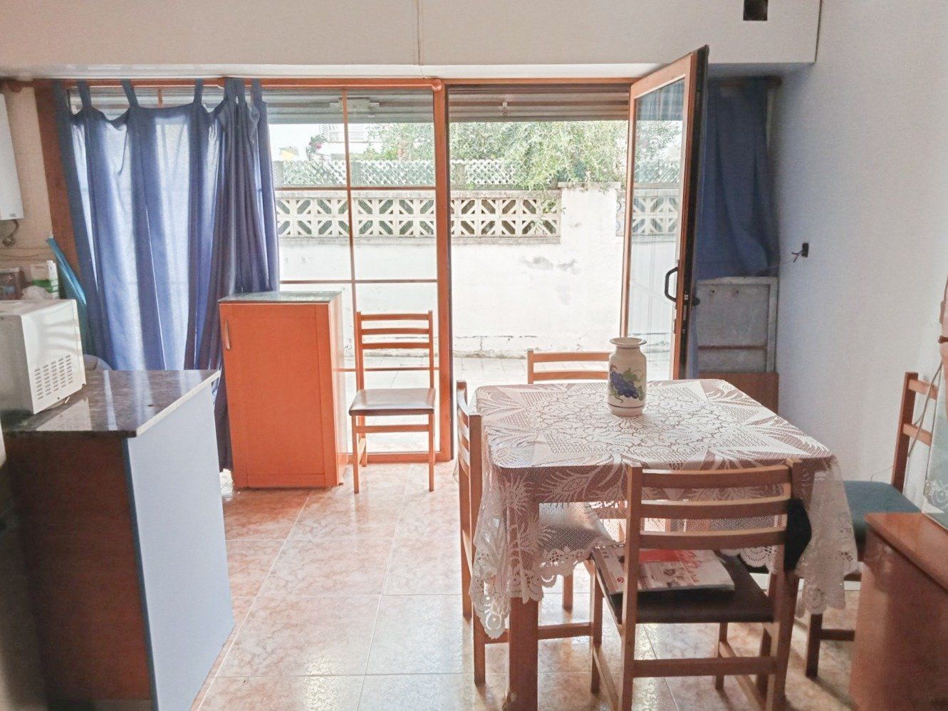 Cuina de Casa adosada en venda en Cunit amb Calefacció, Jardí privat i Terrassa