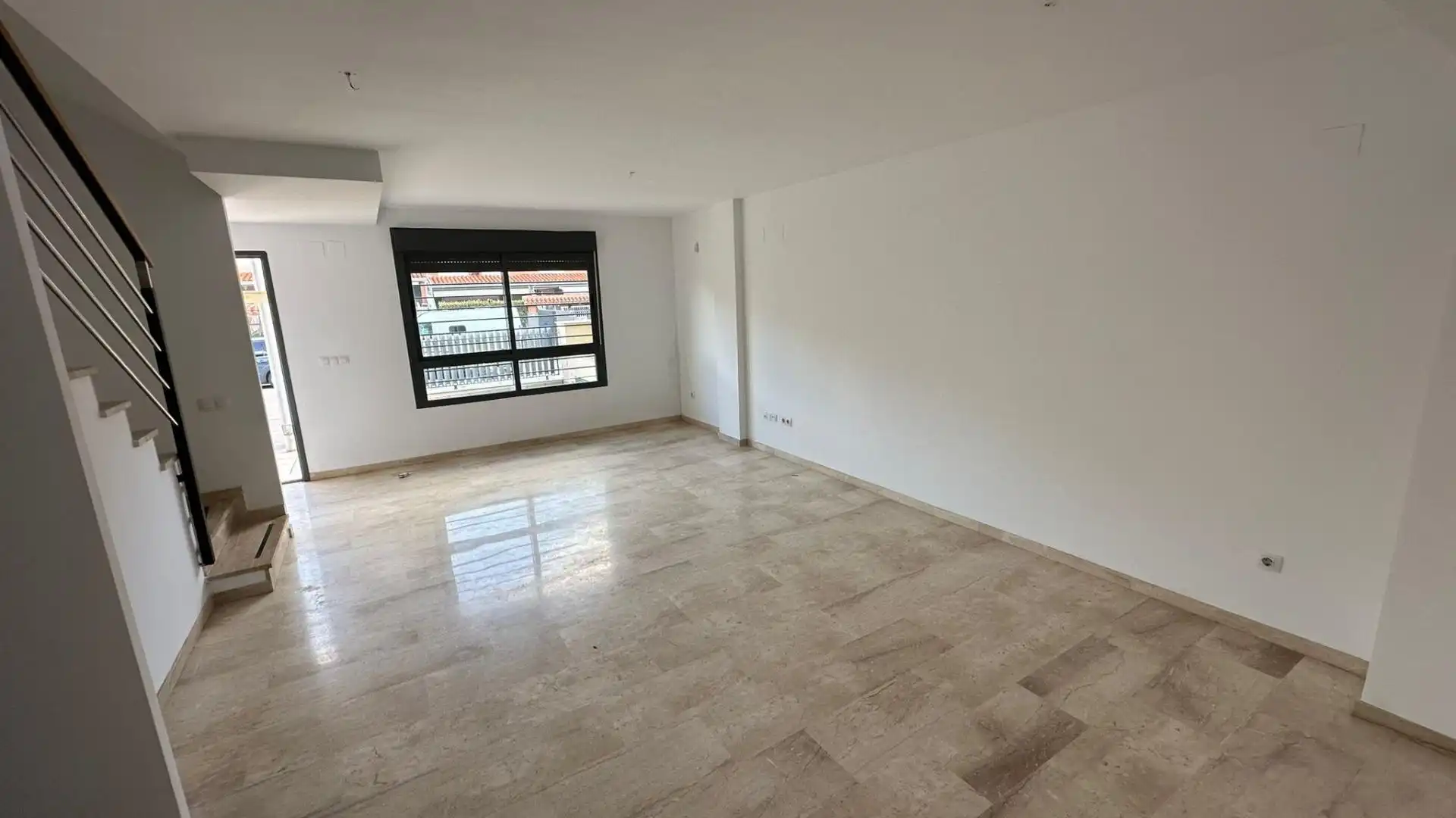 Adosado con terraza en venta en DELS MOLINS