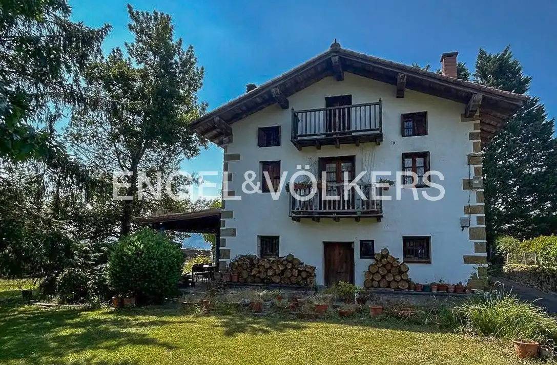 Vista exterior de Casa o chalet en venta en Muxika con Calefacción, Jardín privado y Balcón