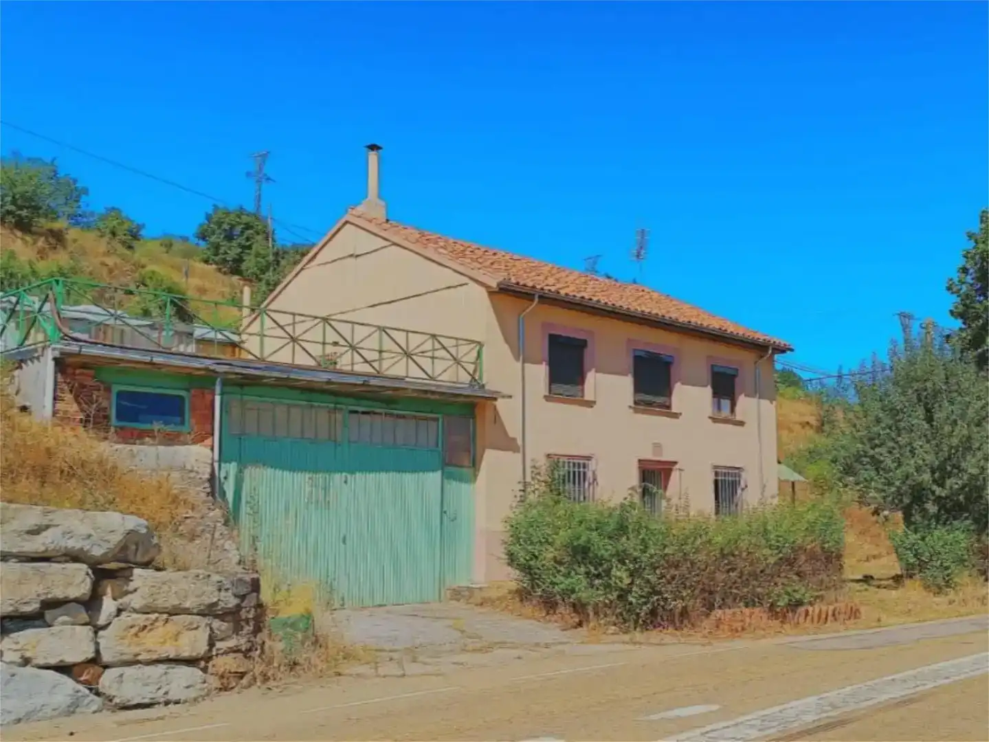Vista exterior de Pis en venda en Cervera de Pisuerga amb Jardí privat, Parquet i Traster