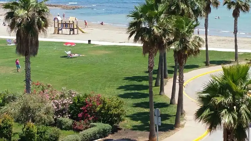 Vista exterior de Apartamento de alquiler en Oropesa del Mar / Orpesa con Aire acondicionado, Terraza y Amueblado