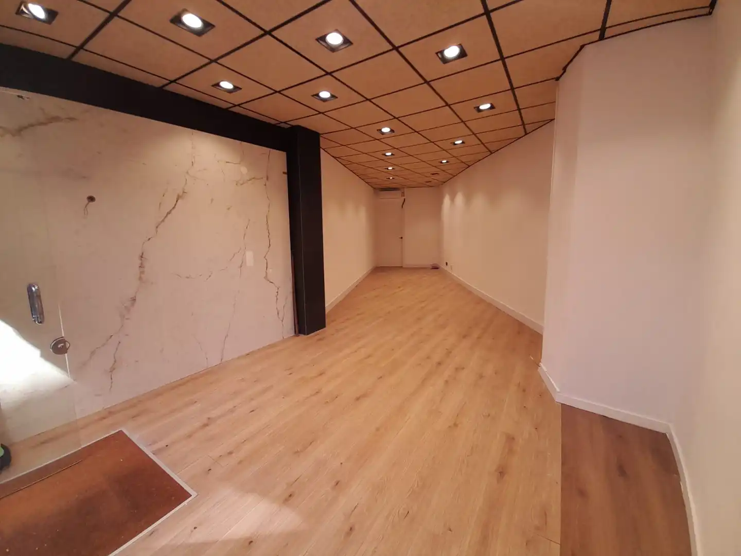 Local comercial en venta en MUNTANER, imagen 2