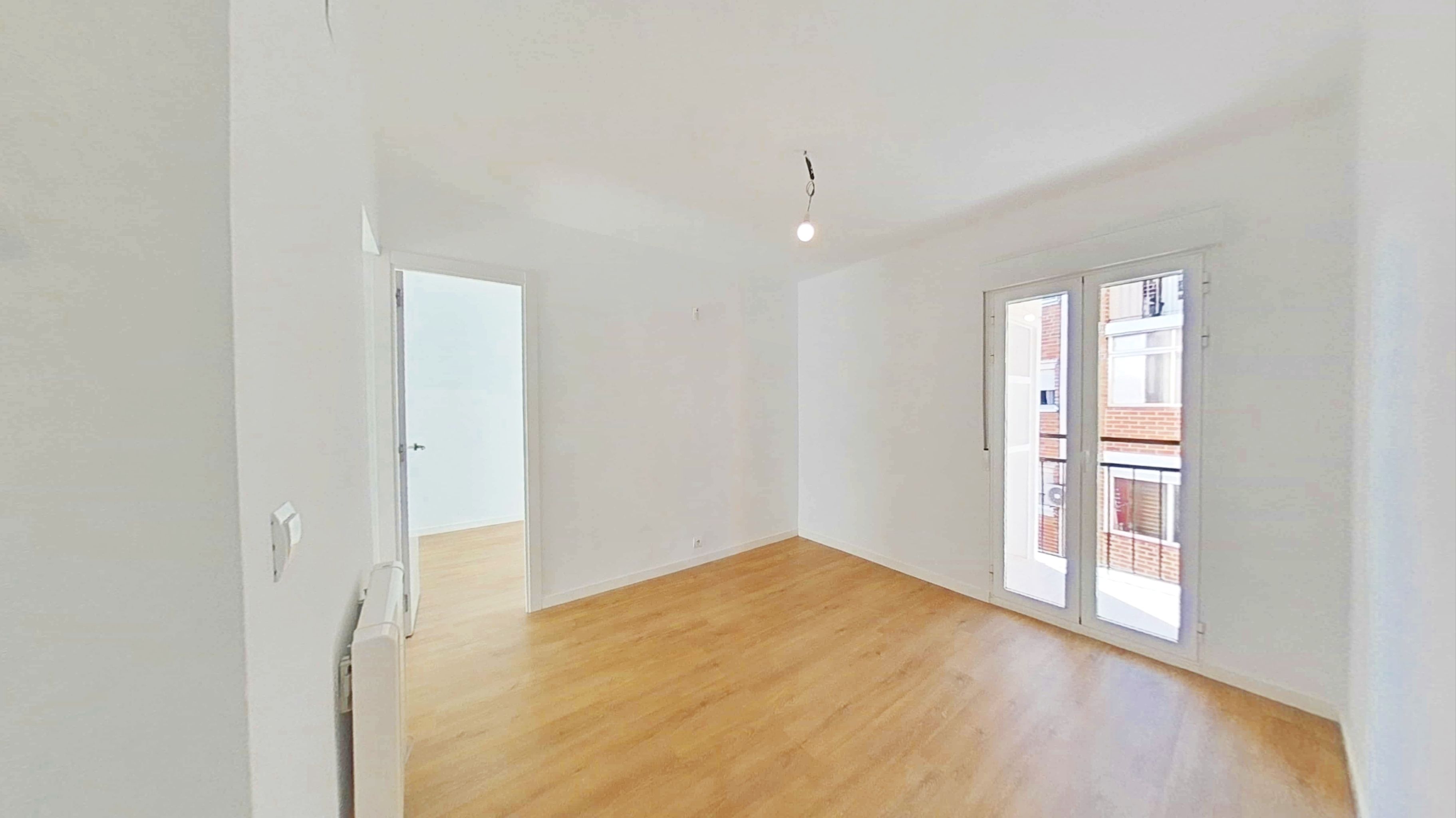 Dormitori de Pis de lloguer en  Madrid Capital amb Calefacció, Forn i Es permeten mascotes