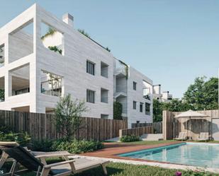 Exterior view of Attic for sale in  Madrid Capital  with Swimming Pool