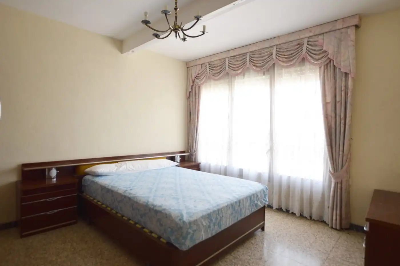 Habitación de Piso de alquiler en Tarragona con Terraza y Amueblado