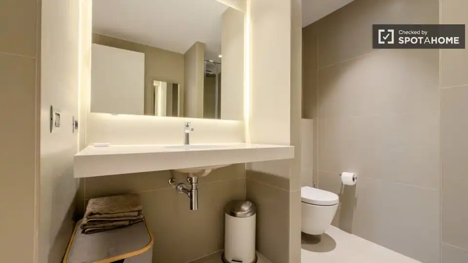 Flat with terrace to rent in Ciutat Vella, imagen 19