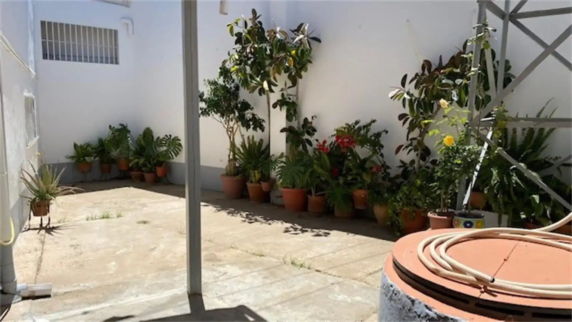 Terrassa de Casa o xalet en venda en Dos Hermanas amb Aire condicionat, Traster i Moblat