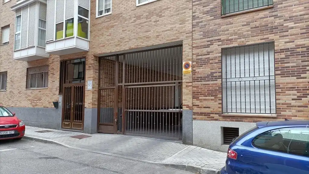 Einzelparkplatz zum Verkauf in Calle DOS (CAMPAMENTO), imagen 3