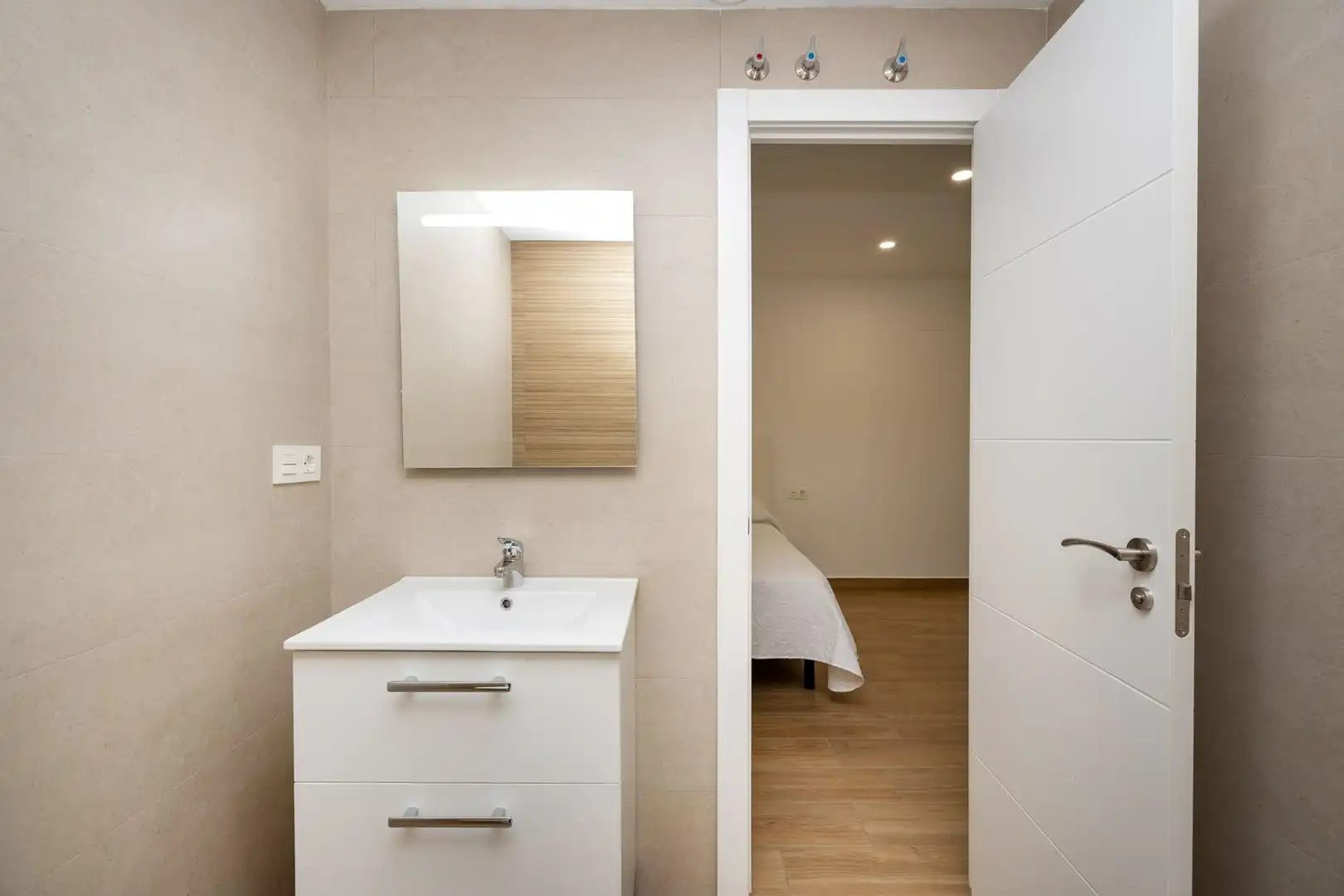 Bany de Apartament en venda en Granada