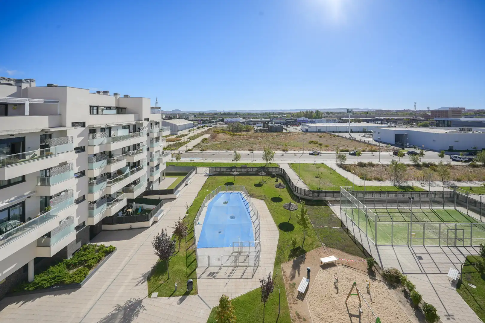 Schwimmbecken von Dachboden zum Verkauf in Valladolid mit Klimaanlage, Heizung und Privatgarten