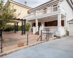 Vista exterior de Casa o xalet de lloguer en Paterna amb Aire condicionat, Calefacció i Terrassa