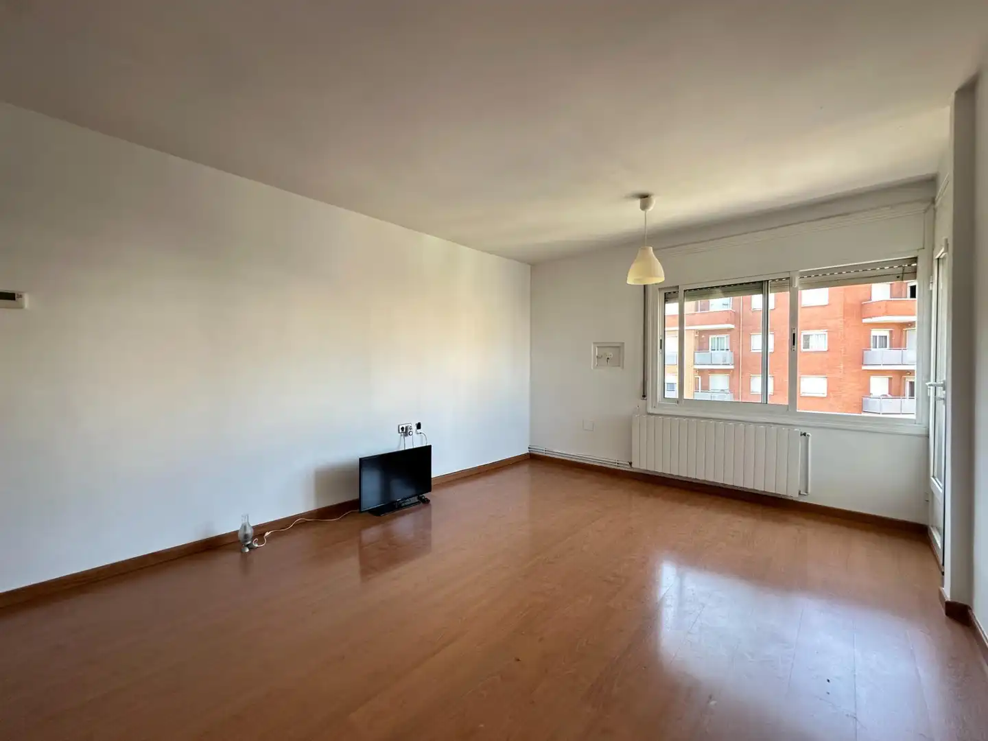 Sala de estar de Piso en venta en Terrassa con Calefacción, Balcón y Alarma