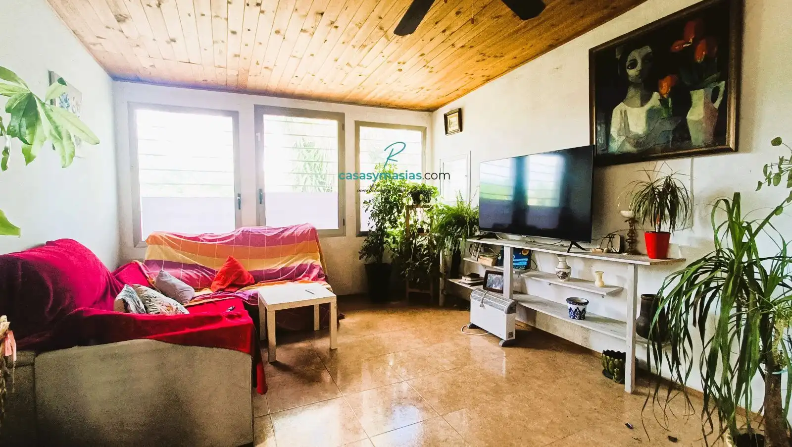 Sala d'estar de Finca rústica en venda en Castellet i la Gornal amb Calefacció, Jardí privat i Alarma
