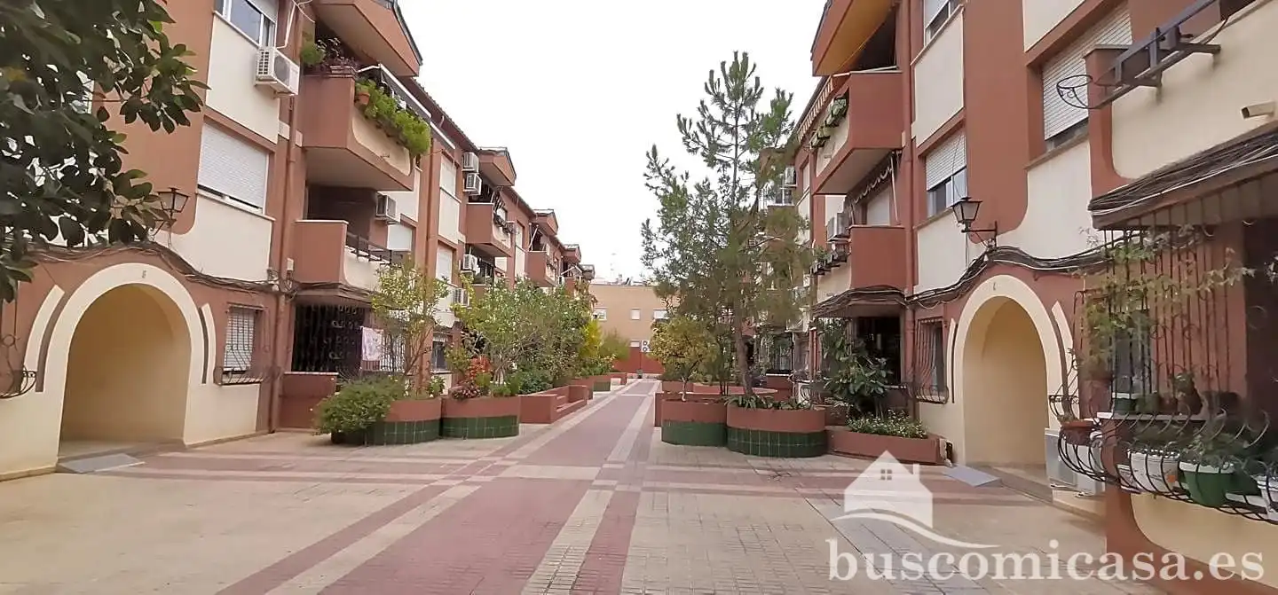 Vista exterior de Pis en venda en Linares amb Aire condicionat, Calefacció i Balcó