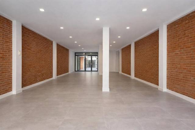 Local comercial en Alquiler en Rúa Viñas Da Babilonia en Liáns