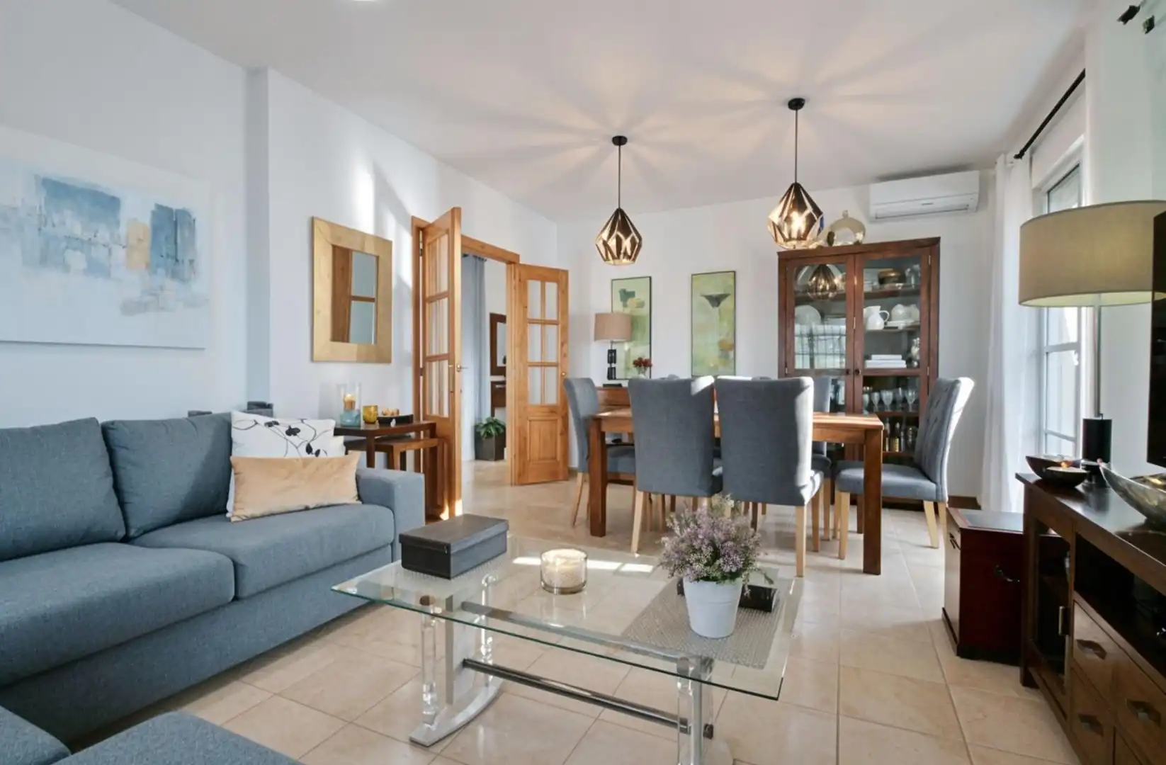 Sala de estar de Casa adosada en venta en Níjar con Aire acondicionado, Calefacción y Jardín privado