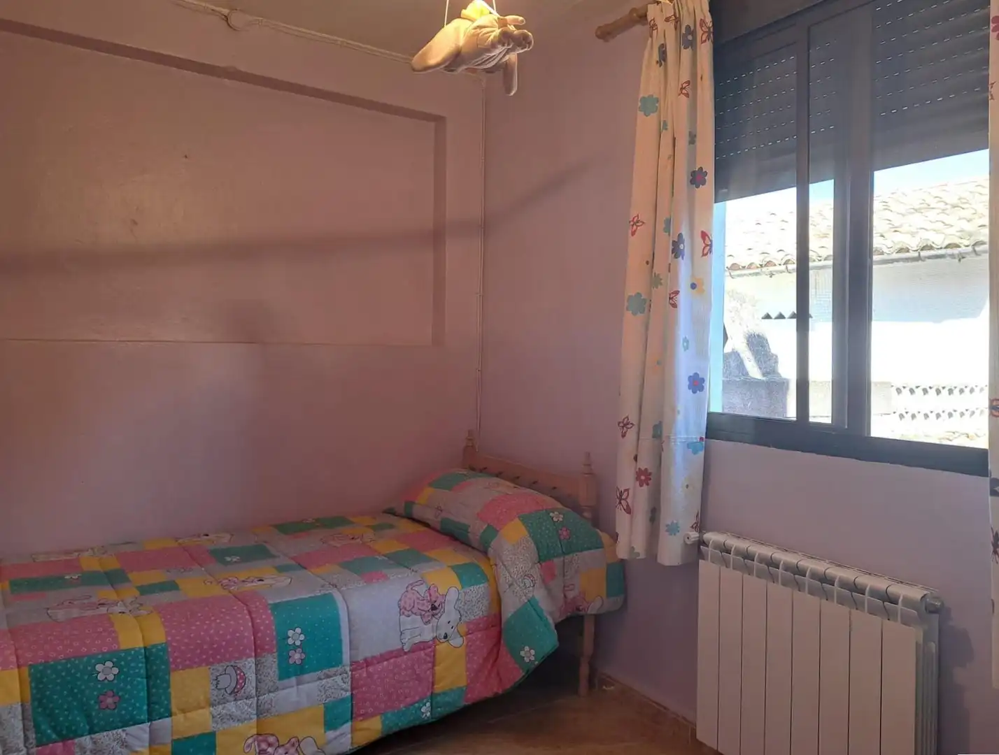 Bedroom of Houses for sale in Requena  with Heating and Terrace
