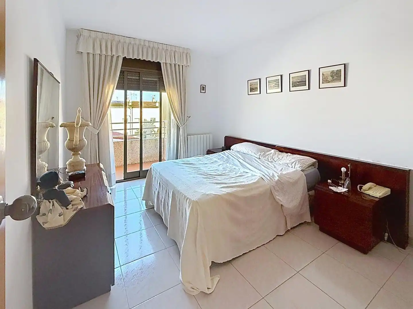 Habitación de Casa adosada en venta en Vilanova i la Geltrú con Terraza y Balcón