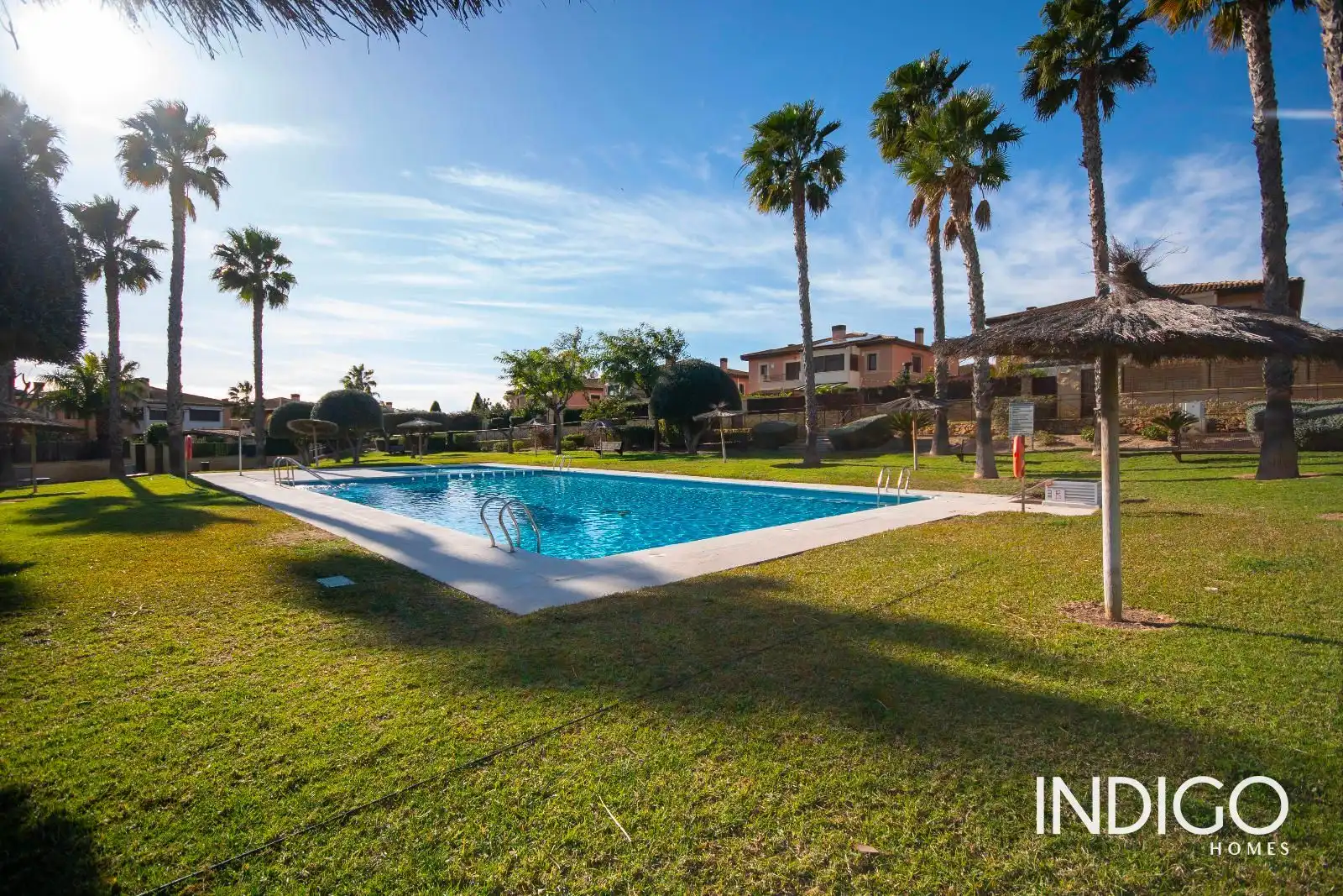 Piscina de Casa adosada en venda en Alicante / Alacant amb Aire condicionat, Jardí privat i Piscina
