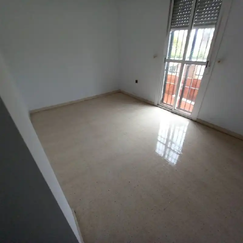 Habitación de Casa adosada en venta en Alcalá del Río