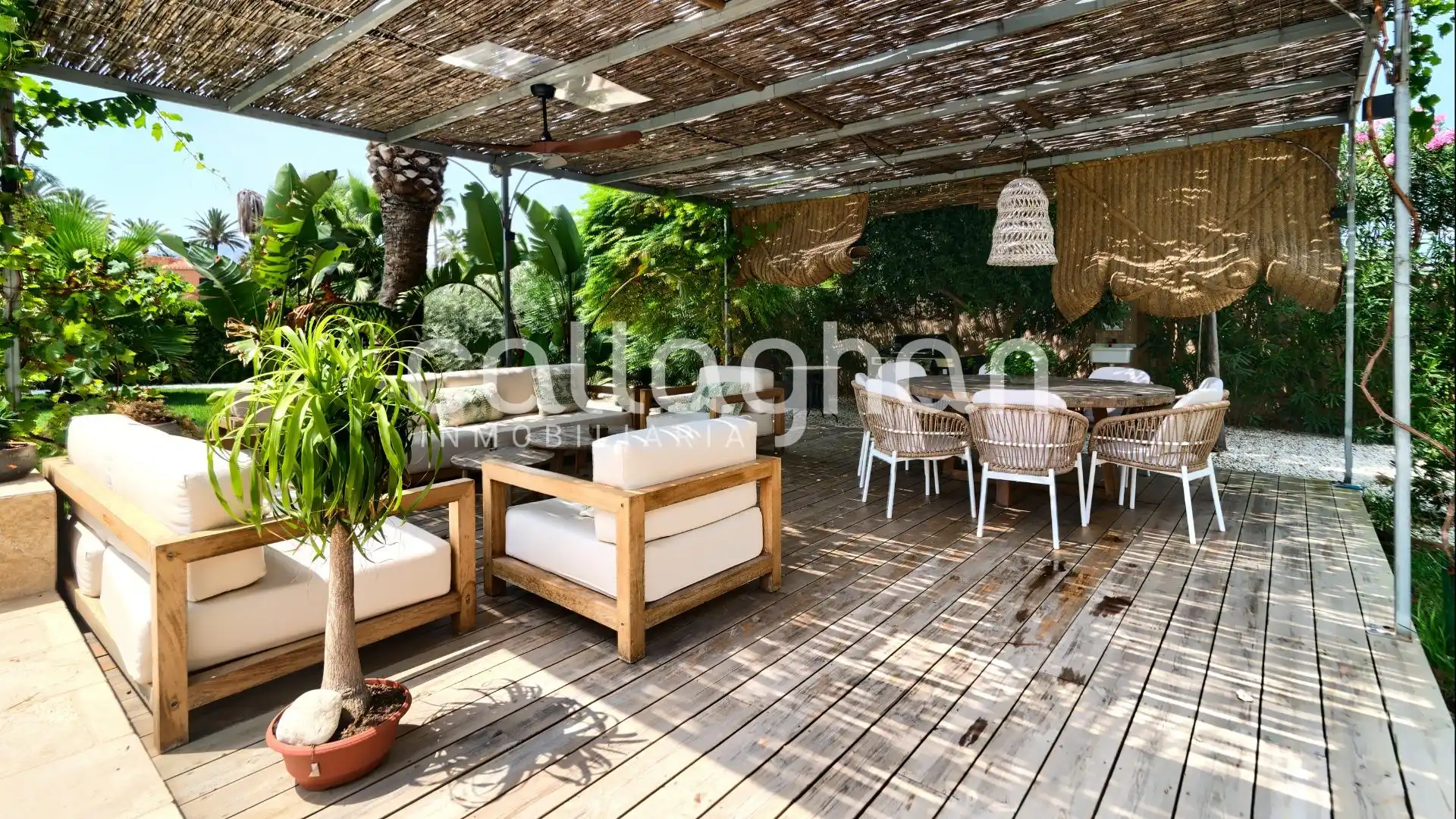 Terrassa de Casa o xalet de lloguer en Dénia amb Aire condicionat, Calefacció i Jardí privat
