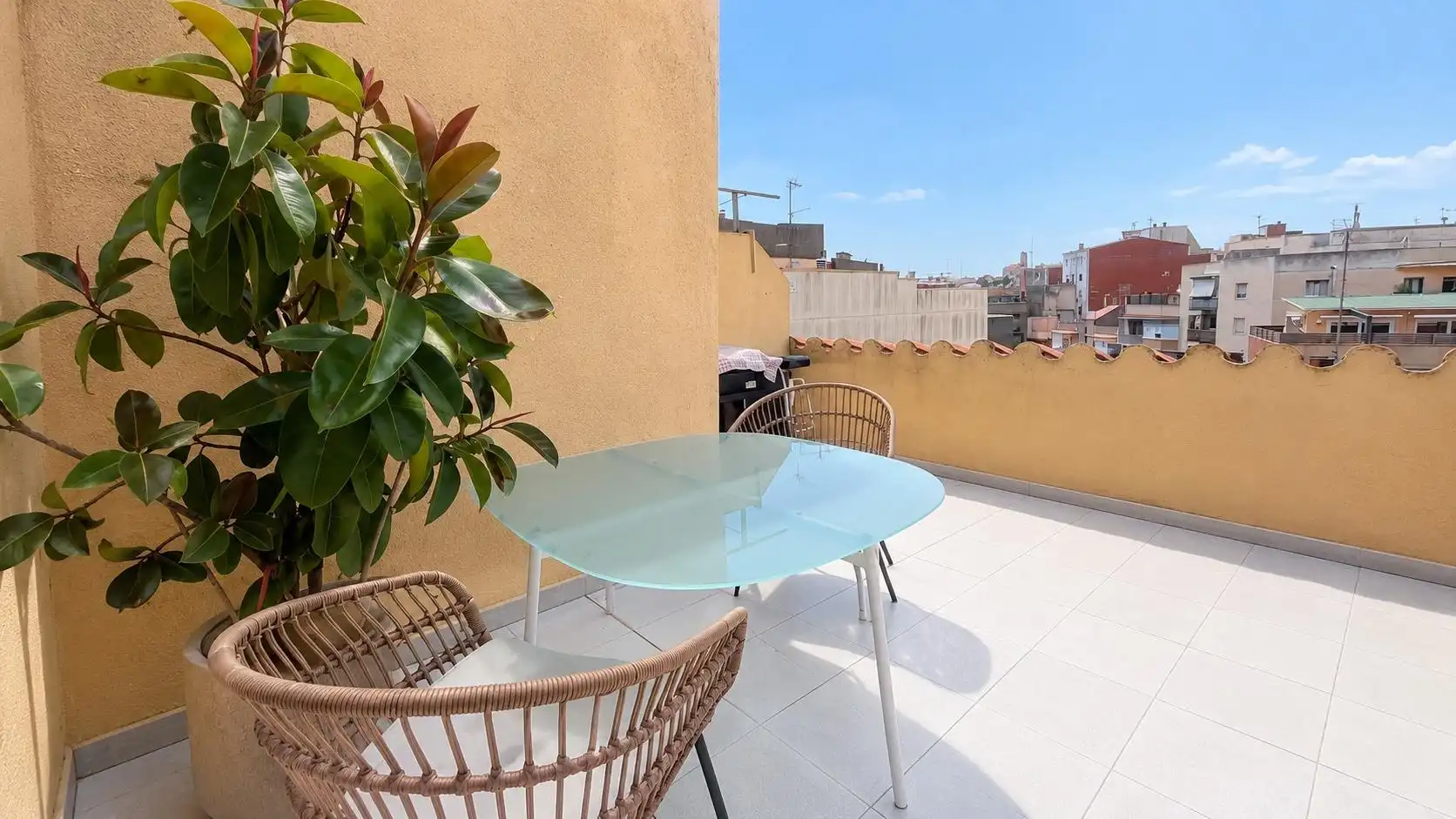 Dúplex con ascensor en venta en Carrer Carrer Compositor Abdó Mundi, imagen 2