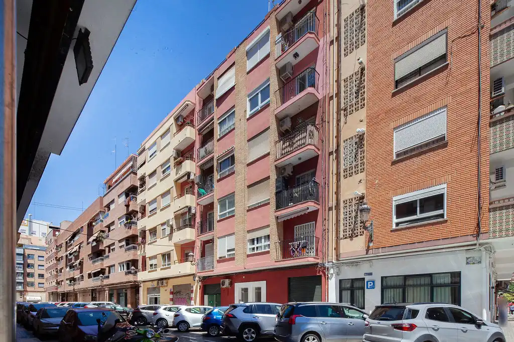 Vista exterior de Piso en venta en Valencia